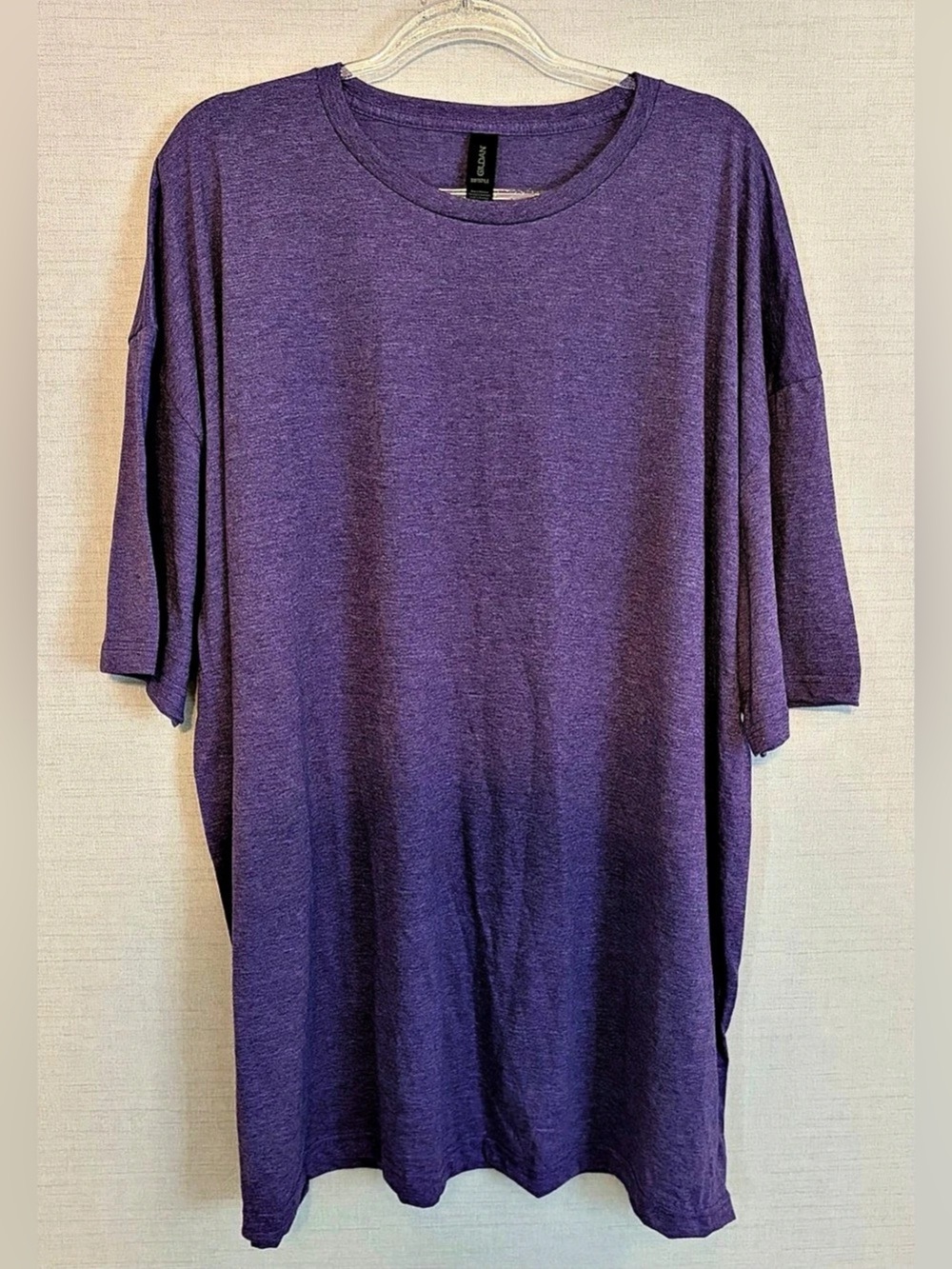 NWOT/Unworn unisex 4XL Gildan Softstyle tee